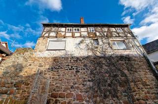 Haus kaufen in 34626 Neukirchen, Neukirchen - Fachwerkhaus auf Stadtmauer mit Scheune - Sanierungsprojekt