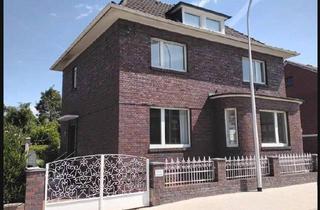 Villa kaufen in 48599 Gronau, Gronau (Westfahlen) - Stilvolle Stadtvilla mit Wintergarten, Kamin und Ausbaureserve