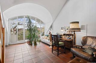 Wohnung kaufen in 85221 Dachau, GEORGI: Charmante Dachgeschosswohnung mit Galerie und großzügigem Südbalkon