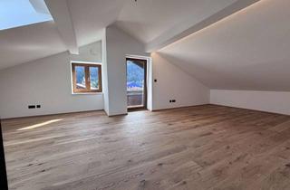 Wohnung kaufen in 83080 Oberaudorf, 2,5-Zimmer-Dachgeschosswohnung in Niederaudorf mit traumhaften Blick in die Berge, Kloster & Natur