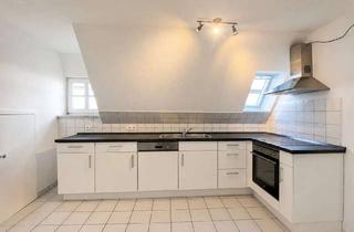 Wohnung mieten in 73614 Schorndorf, Für Stadtschwärmer: 2-Zimmer-DG-Wohnung im historischen Fachwerkhaus