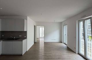 Wohnung mieten in Friedrichstraße 11, 01067 Friedrichstadt, Lichtdurchflutete 2-Raum-Wohnung mit Einbauküche und Balkon