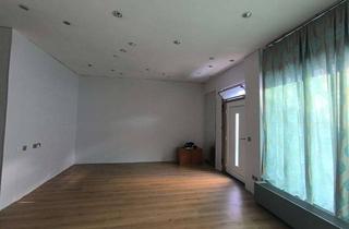Wohnung mieten in Kirchweg, 75217 Birkenfeld, Alltagstaugliche 3-Zimmer-Wohnung in Birkenfeld