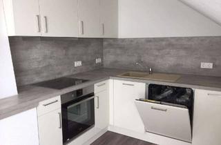 Wohnung mieten in 38300 Wolfenbüttel, 4-Zimmer-DG-Wohnung mit EBK und Loggia im zwei Familien Haus