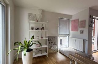 Wohnung mieten in Kloppenheimer Straße, 68239 Seckenheim, Zwei Zimmerwohnung in Mannheim mit Dachterrasse, Balkon & EBK