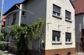 Haus kaufen in Hauptstraße 42, 67150 Niederkirchen, Zuhause mit viel Platz in Niederkirchen bei Deidesheim.