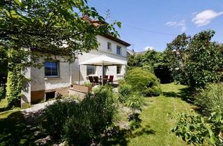 Haus kaufen in 65232 Taunusstein, Stilvolles Altbauhaus mit großem Garten - Viel Platz für Familie und Beruf