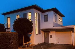 Einfamilienhaus kaufen in 52249 Eschweiler, Eschweiler-Bergrath: Besonderes Einfamilienhaus in guter Lage