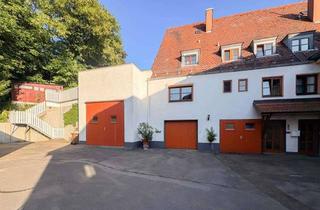 Mehrfamilienhaus kaufen in 86316 Friedberg, Sanierungsbedürftiges Mehrfamilienhaus mit großem Grundstück und Wertsteigerungspotenzial
