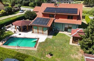 Einfamilienhaus kaufen in 08412 Werdau, Modernisiertes Einfamilienhaus mit Einliegerwohnung, beheizbarer Pool, Außensauna, Photovoltaikanlage uvm.