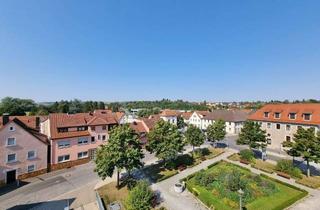 Wohnung kaufen in 97437 Haßfurt, Wohntraum mit Weitblick mitten in der Stadt… bezugsfreie 3 Zimmer-ETW mit Loggia und TG-Stellplatz