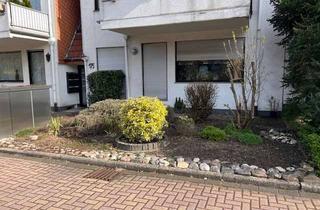 Wohnung kaufen in 46145 Klosterhardt-Nord, 3-Zimmer-Eigentumswohnung mit eigenem Garten und Tiefgarage