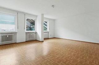 Wohnung kaufen in 90409 Maxfeld, U-Bahn vor der Tür. Frei für Ihre Pläne. 2-Zimmer-Citywohnung im barrierearmen Erdgeschoss.