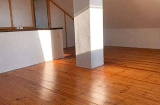 Wohnung mieten in Estedeich 46, 21129 Cranz, Lichtdurchflutete 2,5-Zimmer-Dachgeschosswohnung mit Einbauküche und Stellplatz in Hamburg-Cranz