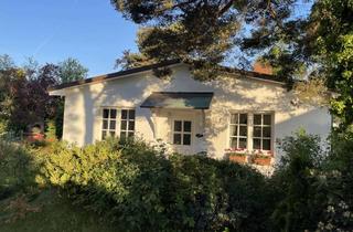 Haus kaufen in Schirrhof, 27476 Cuxhaven, Barrierefreier Bungalow mit idyllischem Garten und Nebengebäuden in ruhiger Lage