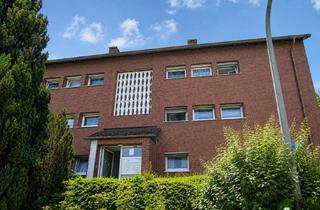 Haus kaufen in 59872 Meschede, Kapitalanlage mit Potenzial: 8 Wohnungen, 4 Garagen und ca. 429 m² Wohnfläche in Meschede