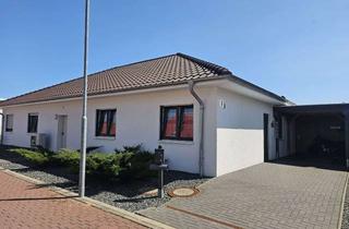 Haus kaufen in Bürgermeister Pape Str 4a, 31246 Groß Lafferde, Altersgerechte Bungalowhälfte mit Garten und Carport