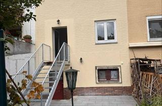 Haus mieten in 12359 Britz, Reihenmittelhaus mit 4 Zimmern in Berlin-Britz (Neukölln)