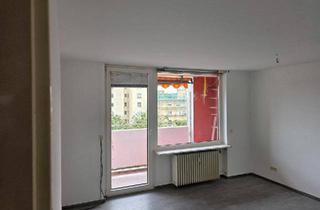 Wohnung kaufen in 90547 Stein, Stein - Modernisierte 3-Zimmer-Wohnung mit Balkon, Aufzug und Schwimmbad