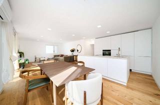 Wohnung kaufen in Olgastraße 92, 70180 Mitte, Kernsaniert im Heusteigviertel: Südbalkon, Smart Home, FBH & Klimaanlage