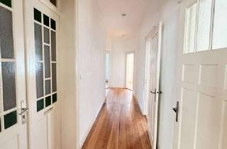 Wohnung mieten in 23554 St. Lorenz Nord, 106 m² Altbau 4 Zimmer, Dielen, Wohnküche EBK, Vollbad, 2 Balkone, Keller, WM und Fahrradstellplatz