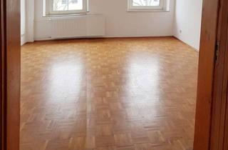 Wohnung mieten in Westwall 198, 47798 Stadtmitte, 2.OG in denkmalgeschütztem Altbau am Kopfende des Westwalls ab 1. Oktober zu vermieten