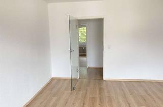 Wohnung mieten in Danziger Weg 32, 58511 Lüdenscheid, Renovierte, zentrale 3 Zimmer Wohnung mit Garage, Einbauküche und Balkon