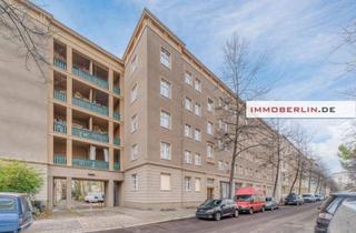 Wohnung kaufen in 10243 Berlin, IMMOBERLIN.DE - Modernisierte Altbauwohnung mit Loggia nahe dem Simon-Dach-Kiez