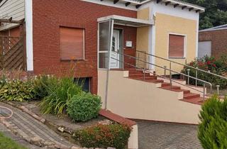Haus kaufen in Brandenburger Str. 25, 38350 Helmstedt, Haus in Stadtrandlage direkt am Waldrand