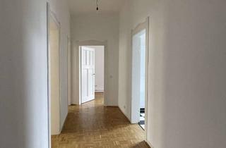 Wohnung mieten in Kriegerstr. 22, 30161 Vahrenwald, Schöne Altbauwohnung mit Balkon und EBK, zentral gelegen