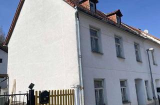 Haus kaufen in Alexander-Puschkin-Straße, 04639 Gößnitz, Charmantes Reihenendhaus mit großzügigem Wohnkonzept und idyllischem Grünhang