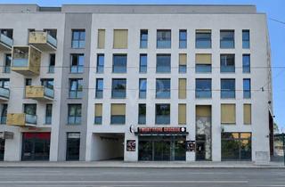 Wohnung kaufen in 12489 Berlin, Barrierefreies Apartment mit separater Küche, verglaster Loggia und Weitblick
