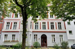 Wohnung kaufen in Straße 17, 12159 Berlin, Ruhig gelegene, sanierungsbedürftige Altbauwohnung mit Aufzug im Herzen von Schöneberg