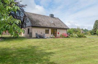 Einfamilienhaus kaufen in 21706 Drochtersen, Freistehendes Familiendomizil mit großzügigem Grundstück in Hüll!