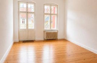 Wohnung kaufen in 12051 Berlin, Berlin - Charmante Altbauwohnung im 4. Obergeschoss mit Balkon in Neukölln