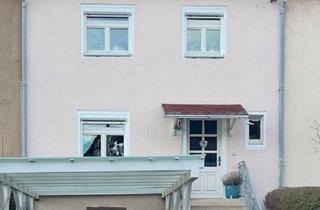 Haus kaufen in 01662 Meißen, Meißen - Reihenmittelhaus mit Garten, Carport, Kamin..