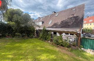 Haus kaufen in 24837 Schleswig, Schleswig - Modernisiertes Reihenendhaus