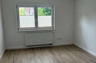 Wohnung kaufen in 75438 Knittlingen, Bezugsfertige, vollständig renovierte 3-Zimmer-Wohnung mit neuer Einbauküche und zwei Schuppen