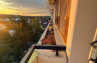 Wohnung kaufen in Böcklinstraße 2 A, 95447 Altstadt, Über den Dächern der Stadt – Vermietete 4-Zimmer-Eigentumswohnung mit Aufzug und Balkon