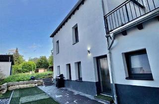 Wohnung kaufen in 56566 Neuwied, Hausgefühl: Kernsanierte Maisonette mit Garten & Dachterrasse