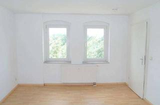 Wohnung mieten in Straße Des Friedens, 09212 Limbach-Oberfrohna, Ab sofort zu haben: Preiswerte und helle 3-Zimmer-Wohnung mit Essküche, Laminatboden & Badewanne