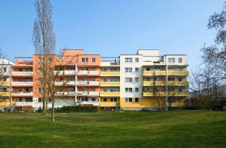 Wohnung mieten in Eichhorster Straße 58, 12689 Marzahn, Schöne und helle 3-Zimmer Wohnung mit Balkon