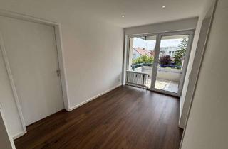 Wohnung mieten in 70825 Korntal-Münchingen, Sanierte ruhige Wohnung im Herzen von Korntal mit Garage, Balkonkraftwerk, Wallbox, 2 Sonnenbalkone