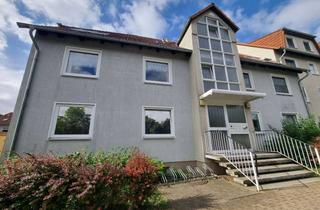 Wohnung mieten in Nienhagener Weg, 38820 Halberstadt, Frisch renovierte 2-Zimmer-Erdgeschosswohnung mit großem Balkon und großzügigem Wohnzimmer