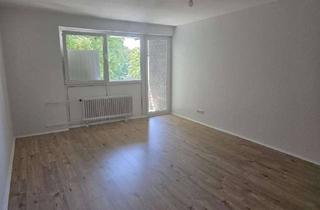 Wohnung mieten in Hasselstraße 112, 42651 Solingen-Mitte, Frisch renovierte familienfreundliche 3-Zimmer-Wohnung mit Balkon