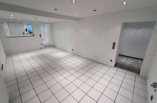 Wohnung mieten in 45663 Recklinghausen, Helle 2-Zimmer-Souterrainwohnung mit ca. 80 m² mit eigenem Eingang in Recklinghausen