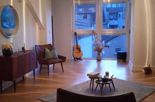 Wohnung mieten in 40477 Pempelfort, Exklusive Dachgeschoss-Maisonette-Wohnung mit großer Dachterrasse zu vermieten