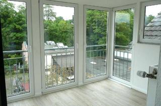 Wohnung mieten in Waldhausener Straße 206, 41061 Waldhausen, Erstbezug nach Totalsanierung -Wintergarten und Dachterrasse inklusive -