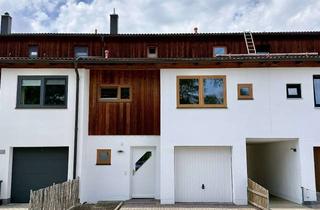 Haus kaufen in 83064 Raubling, Großzügiges Reihenmittelhaus in bevorzugter Lage von Raubling- selber einziehen oder vermieten!