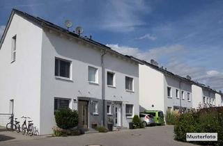 Haus kaufen in Oberstr. xxx, 64653 Lorsch, Freistehende 2-Familienhaus nebst Garten, 2 Garagen und 2 Außenstellplätzen